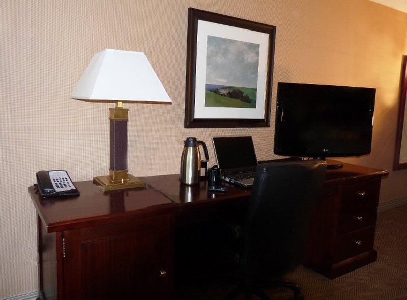 Hotel Ramada By Wyndham Cleveland Independence Pokoj fotografie
