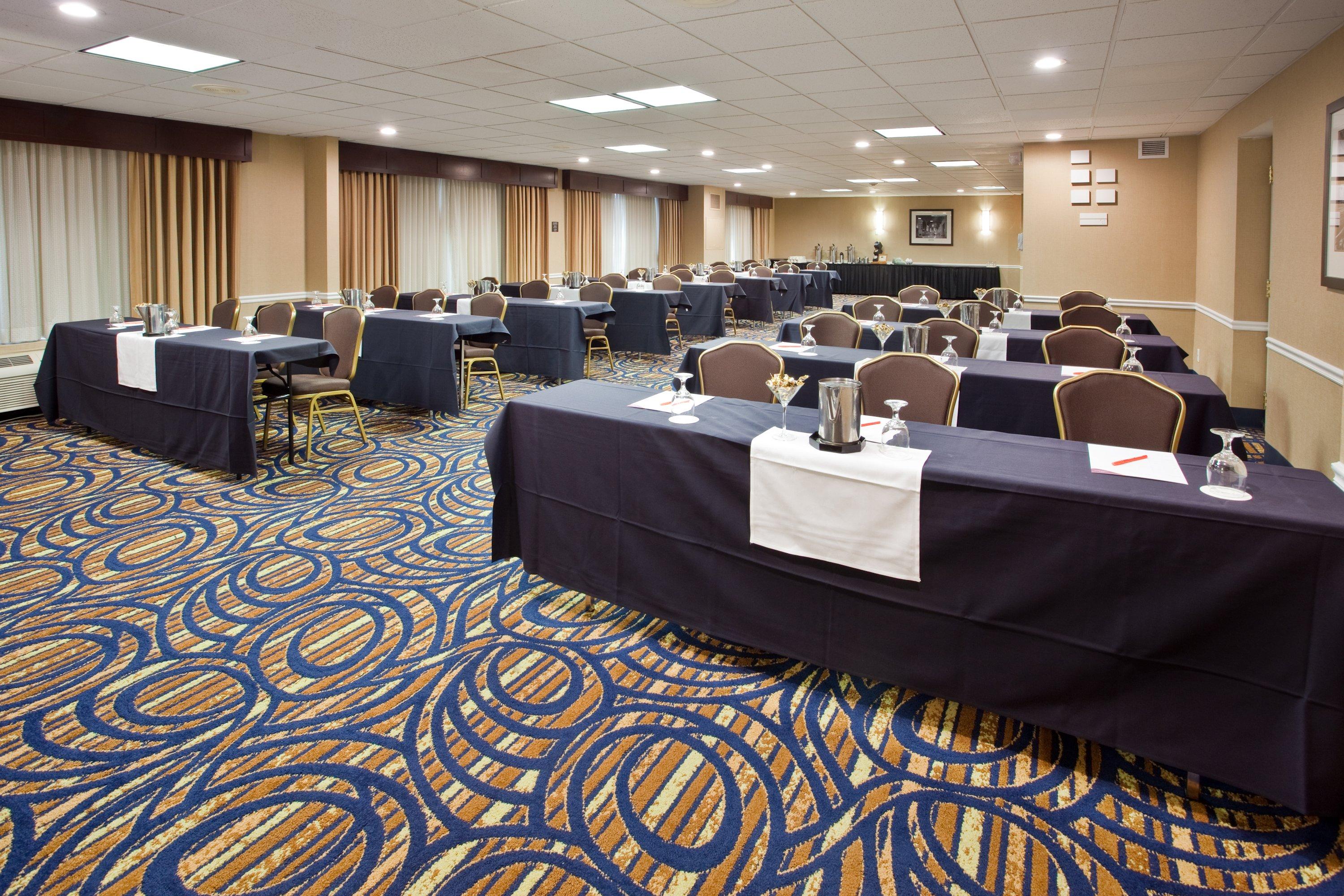 Hotel Ramada By Wyndham Cleveland Independence Exteriér fotografie