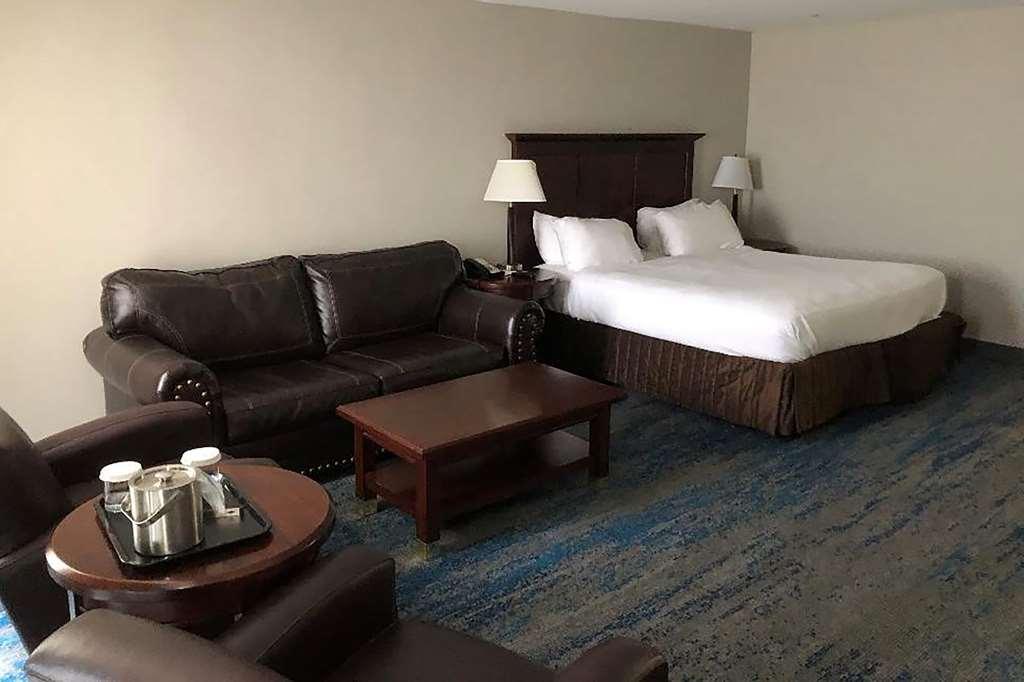 Hotel Ramada By Wyndham Cleveland Independence Pokoj fotografie